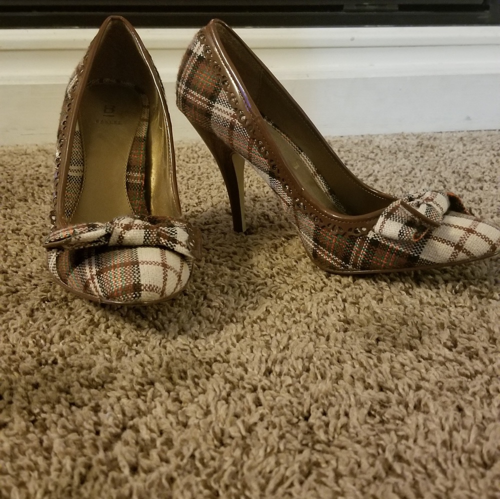 High heel shoes